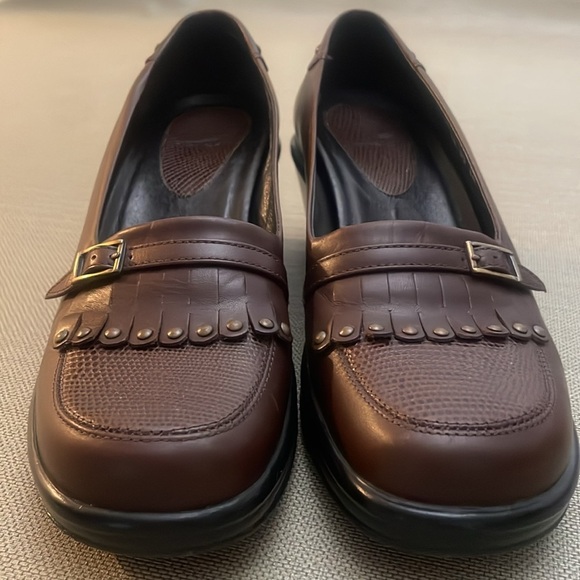 Dansko Brown Leather Kilted Tassel Loafers Size 38 - Picture 4 of 14